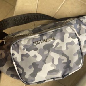 Steve Madden Fanny pack